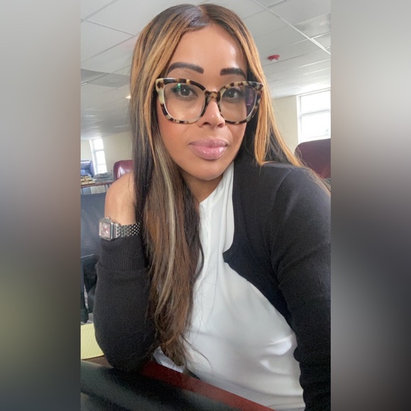 Meet your Posher, Nkem - Picture 1 of 1